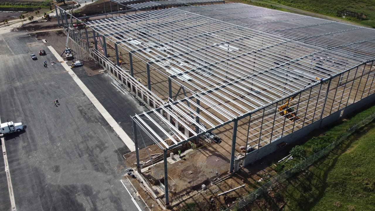 Nave industrial metálica construida en Tres Ríos, Cartago, Costa Rica